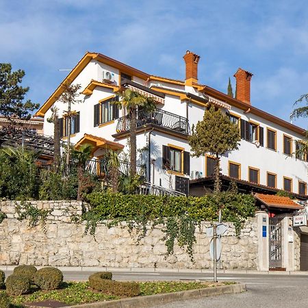Camelia & Martina Apartments Opatija Exteriör bild
